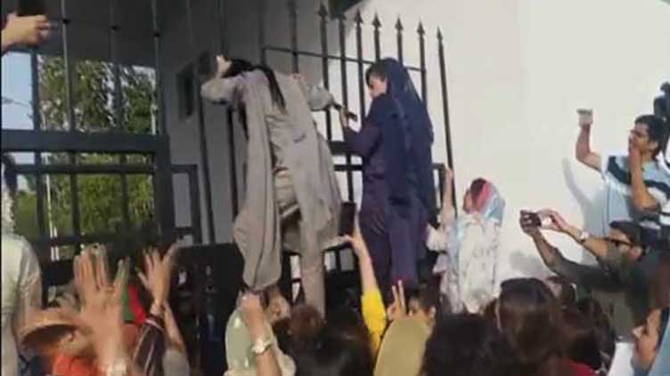 PTI female members hold protest outside Parliament 