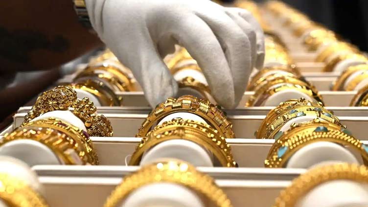 Gold prices increase Rs650 to Rs142,800 per tola 