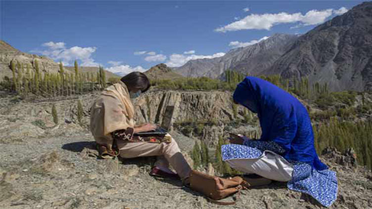 KP govt announces internet facilities at tourist spots, tribal areas 