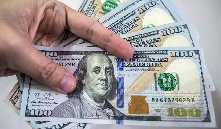 US dollar strikes back as Pakistani rupee tumbles