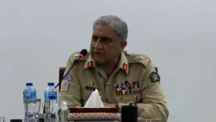 COAS commends Pakistan Navy's sacrifices for defending maritime frontiers