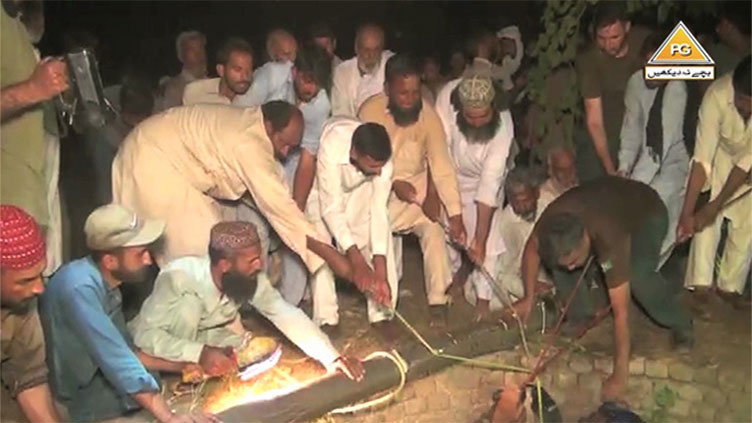 Five die after inhaling poisonous gas in well near Rawalpindi