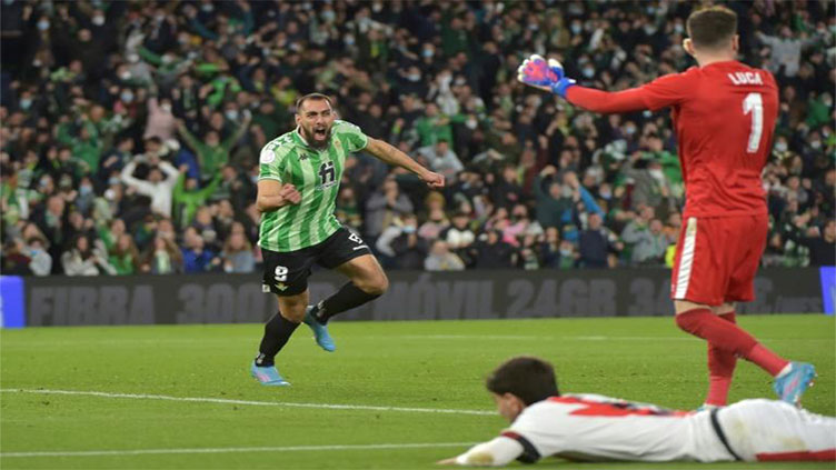 Late Borja strike sends Real Betis through to Copa del Rey final