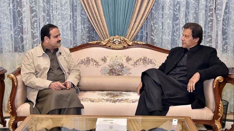 Punjab CM Usman Buzdar presents his resignation to PM Imran 