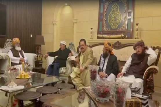 Ch Shujaat, Fazlur Rehman discuss political situation 