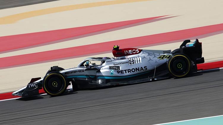 'Extreme' Mercedes makes waves at Bahrain F1 test