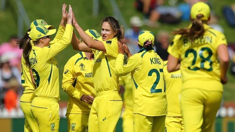 Australia trounce New Zealand to fire World Cup warning