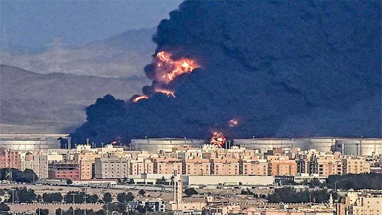 Huge fire near Saudi F1 track as Yemen rebels attack oil facilities