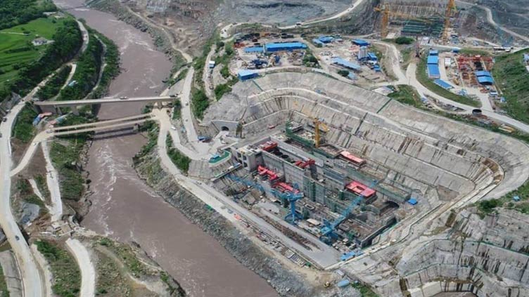 CPEC Karot Hydropower Project hoists its fourth rotor