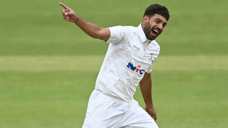 Pakistanis in the County Championship: Rauf injured after five-for, Masood closes in on 1000