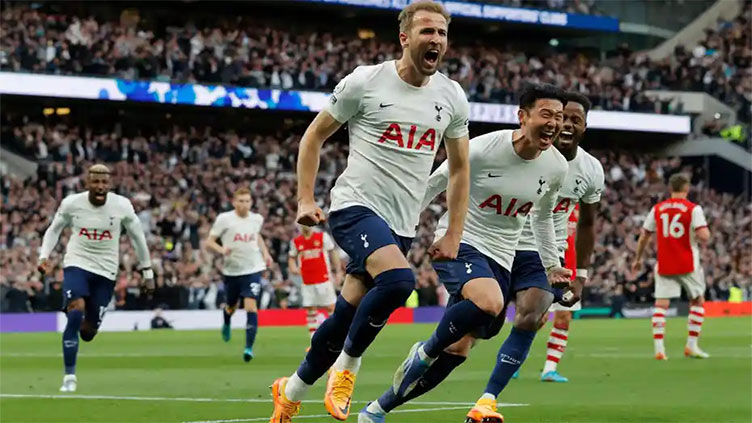 Spurs crush 10-man Arsenal to keep top-four bid alive