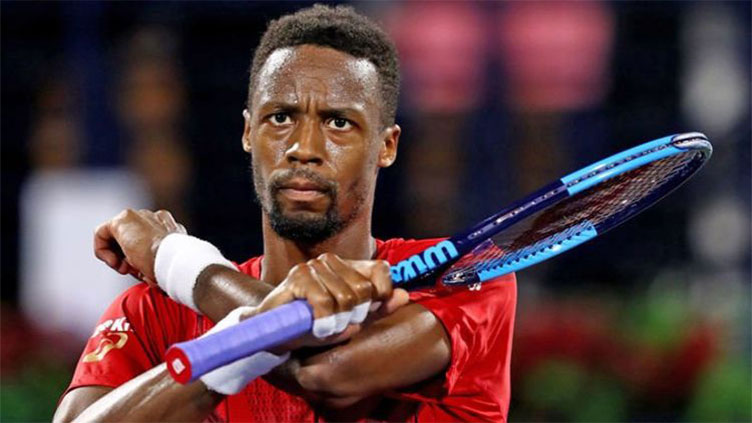 Entertainer Monfils pulls out of French Open with heel injury