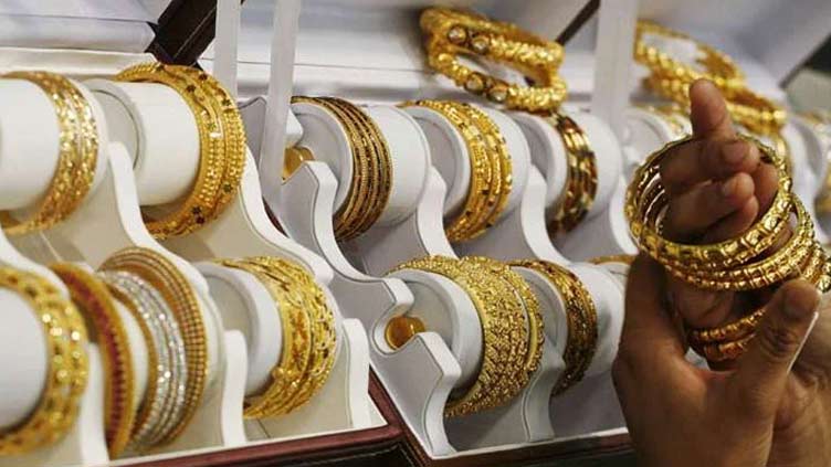 Gold prices decrease Rs 400 to Rs 143,200 per tola