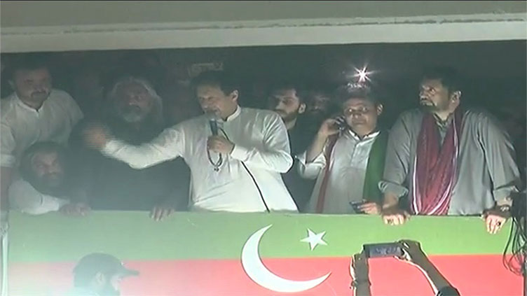 Imran Khan again asks workers to reach D-Chowk