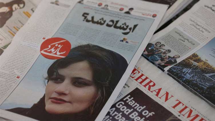  Iran university students strike, piling pressure on rulers