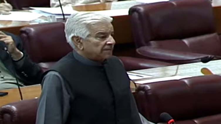 Attack on Imran Khan is being politicized: Khawaja Asif