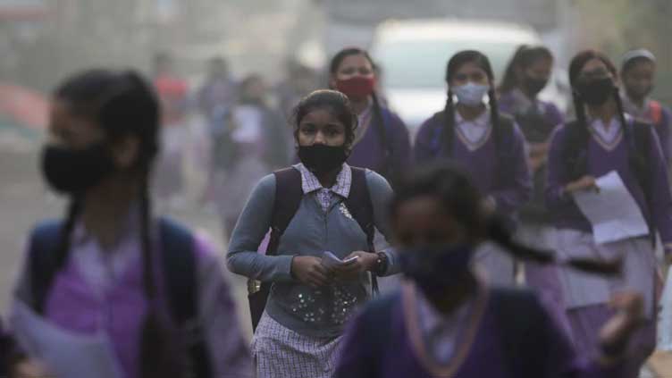 New Delhi wrestles with 'hazardous' air pollution, primary schools shut