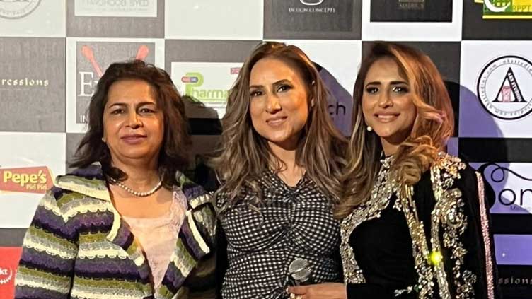  Sonia Azhar's London fashion show raises awareness for Pakistani flood victims