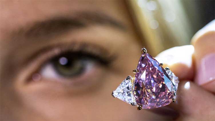 Vivid pink diamond sells for $28.8 mln at Christie's auction