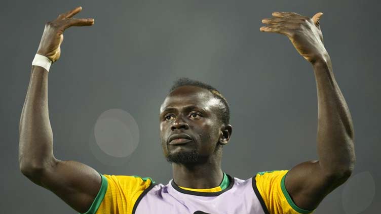 Injured Mane in Senegal World Cup squad, racing to be ready