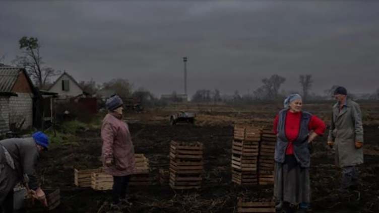 Residents of recaptured Ukrainian villages feel 'abandoned'