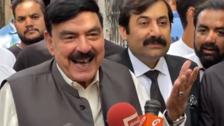 'No value of allies,' Sheikh Rashid on Nawaz-Shehbaz meetings