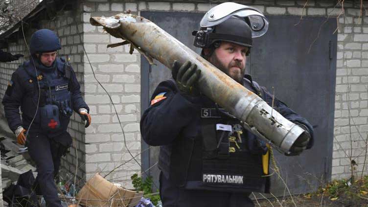  Russia launches new Ukraine barrage as grain deal extended+