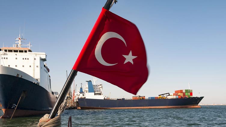 Turkish trade deficit rises 422pc in October