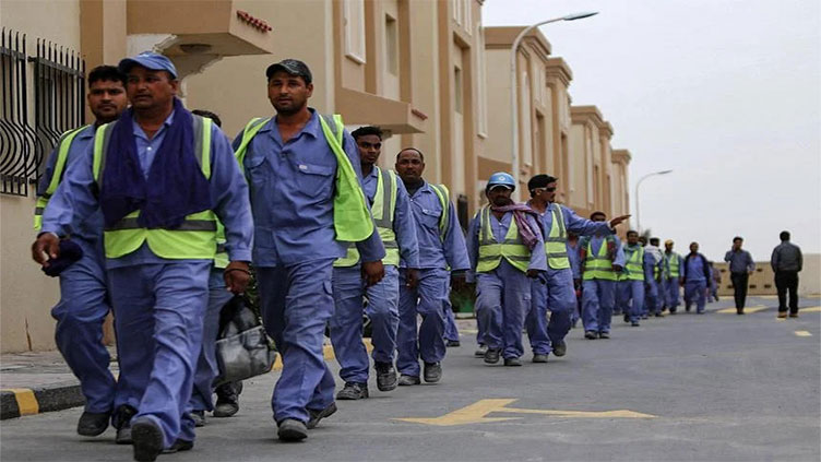 Qatar official says '400-500' died on World Cup projects