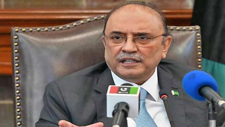 Zardari draws ‘line of demarcation’ between PPP, opponents over democracy