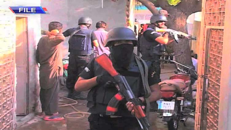 Two terrorists killed, four officials injured in Karachi