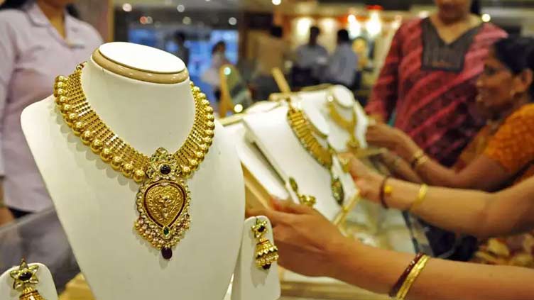 Gold rates increase by Rs 2,150 per tola