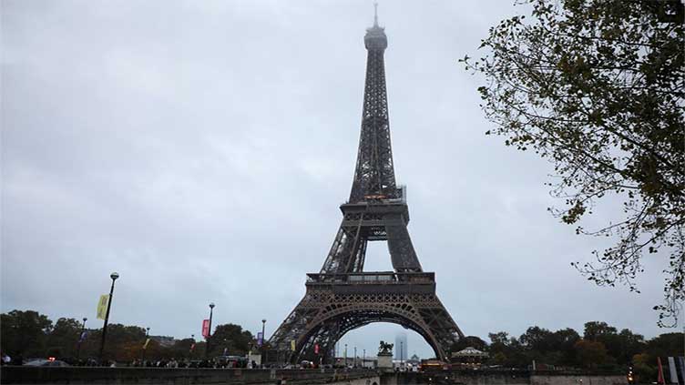 From Eiffel Tower, Michelin-starred chef showcases climate-friendly cuisine