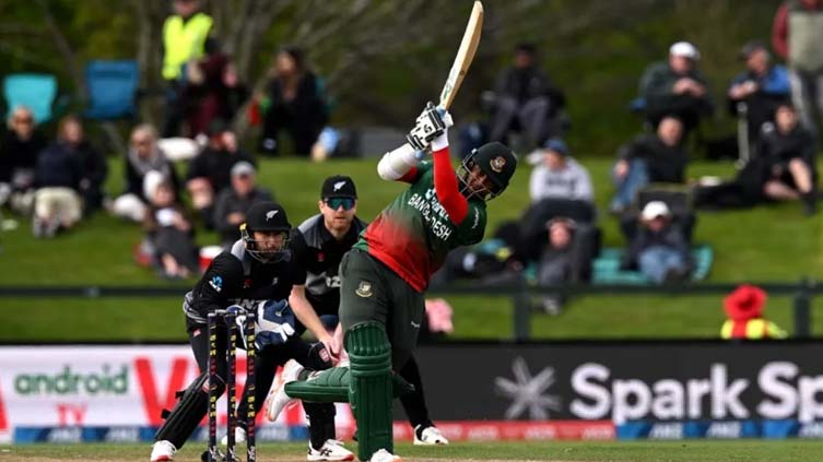 Shakib Al Hasan becomes No. 1 T20I all-rounder