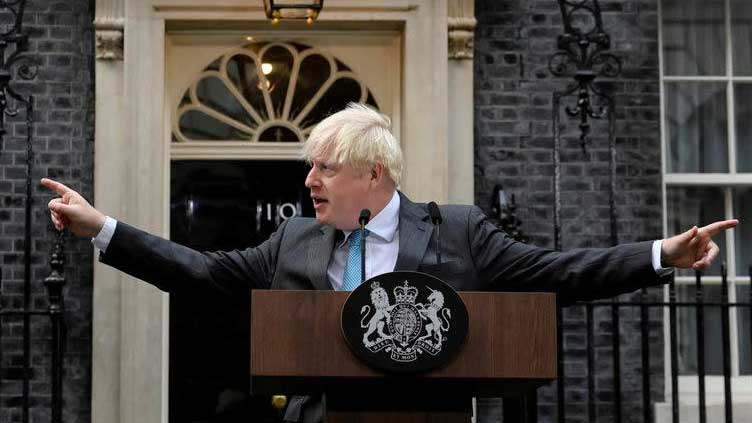  Boris Johnson arrives back in Britain to attempt rapid political comeback