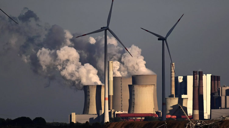 Global economy must green faster to prevent dire climate impacts