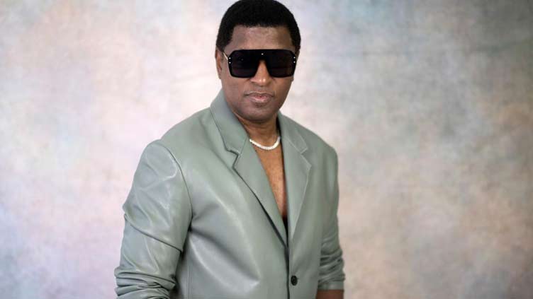 Babyface doesn't rest on his laurels with 'Girls Night Out'