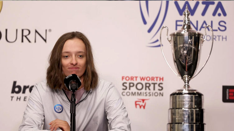 No.1 Swiatek looks to cap big year with WTA Finals crown