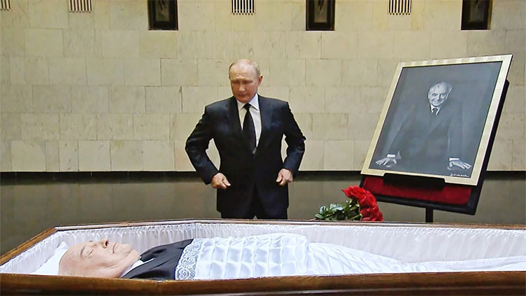 Putin denies Gorbachev a state funeral and will stay away