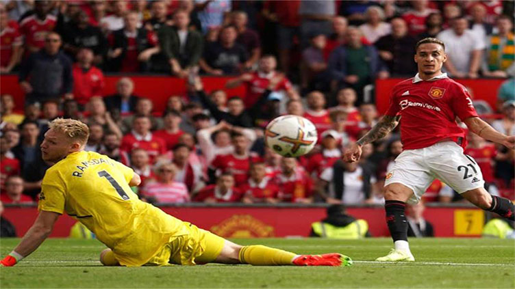 Antony scores on debut as Man Utd end Arsenal's perfect start