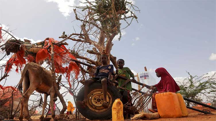 Famine in parts of Somalia 'at the door', says UN humanitarian chief