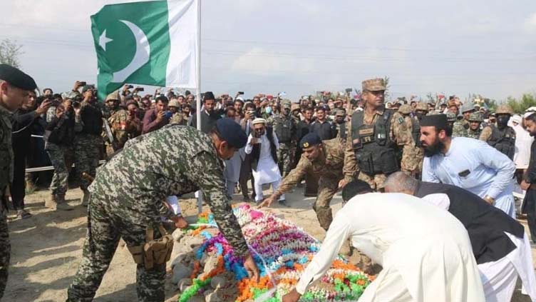 Captain martyred in Boyya IBO laid to rest with full military honour: ISPR