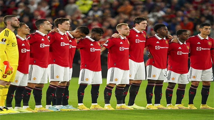 Man Utd beaten after leading English football's tributes to Queen Elizabeth II