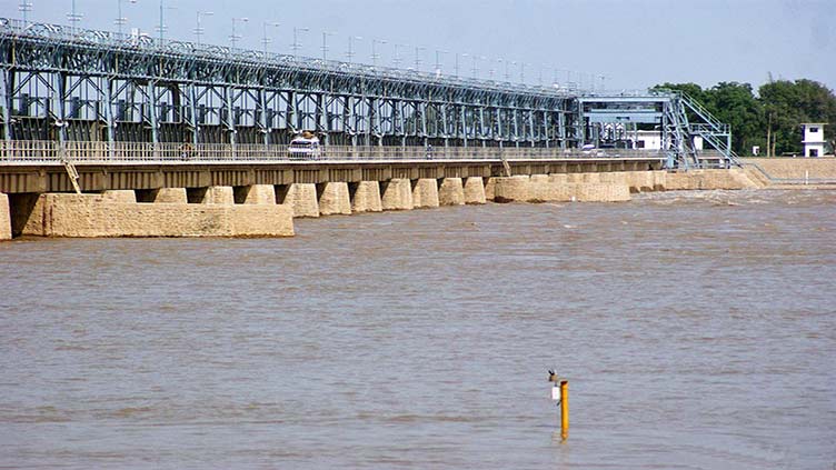 Water level in rivers, reservoirs constantly rising as seasonal routine