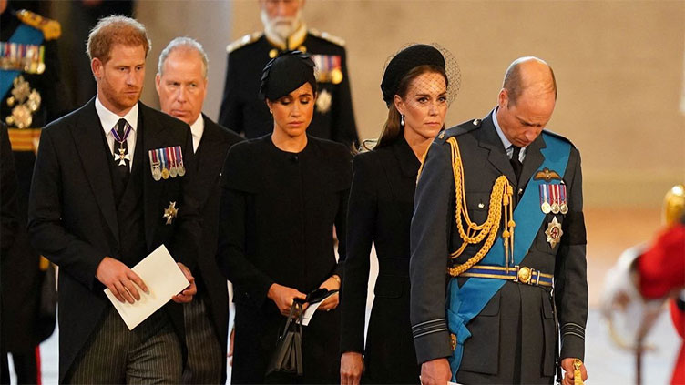 King Charles William And Harry Reunited In Grief To Escort Queen S Coffin World Dunya News