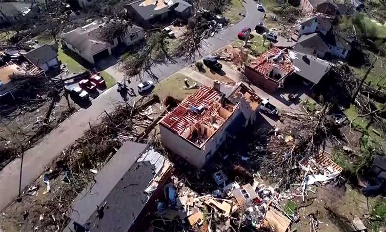 Death toll tops 20 as storm takes aim at eastern U.S.