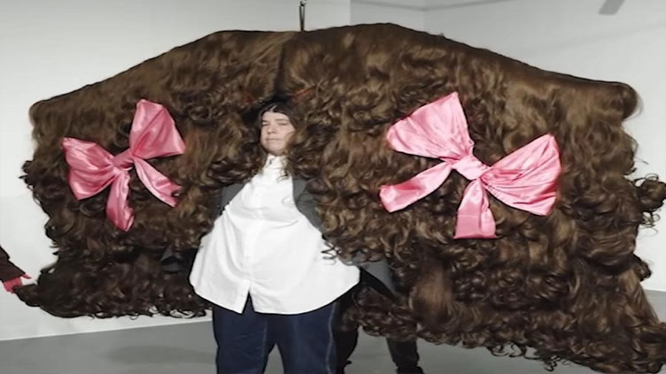 World's widest wig, measuring more than 8 feet across