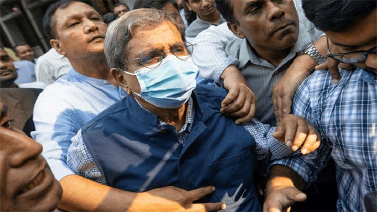 Bangladesh grants bail to top editor after outcry