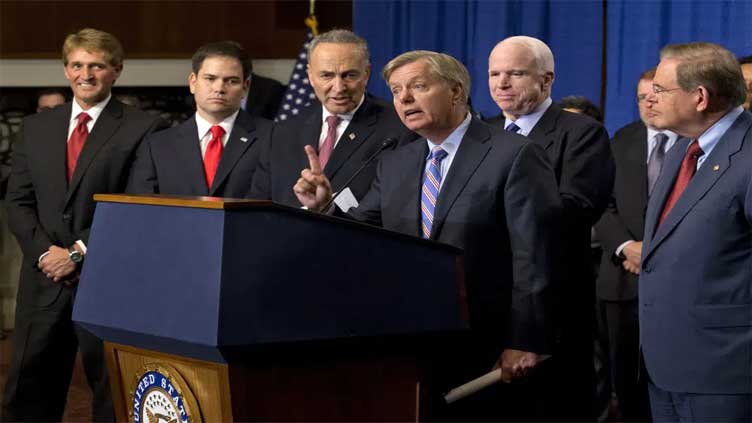 Immigration reform stalled decade after Gang of 8′s push