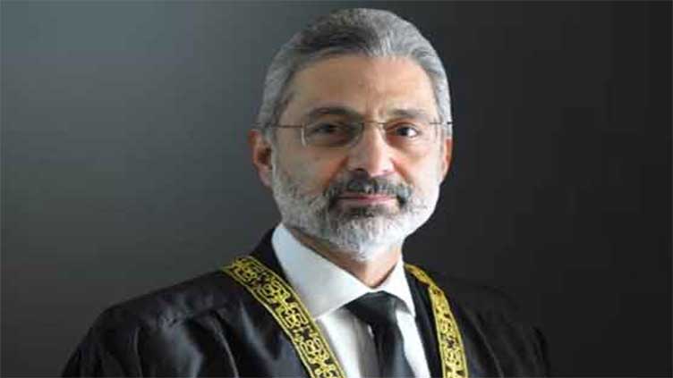 Justice Qazi Faez Isa gives SC registrar a piece of his mind